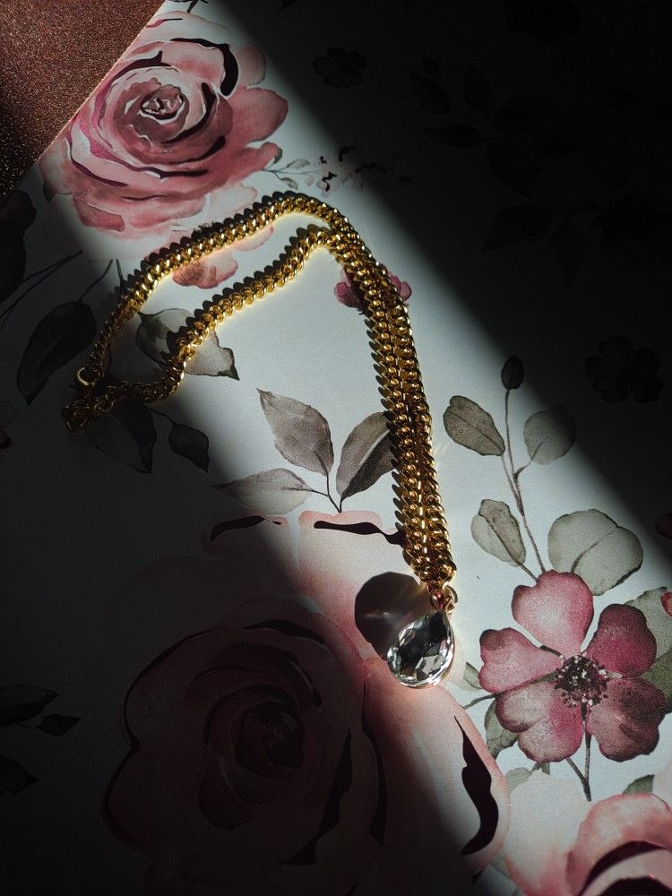 16 " Gold  Link Chain W/  Diamond Pendant 