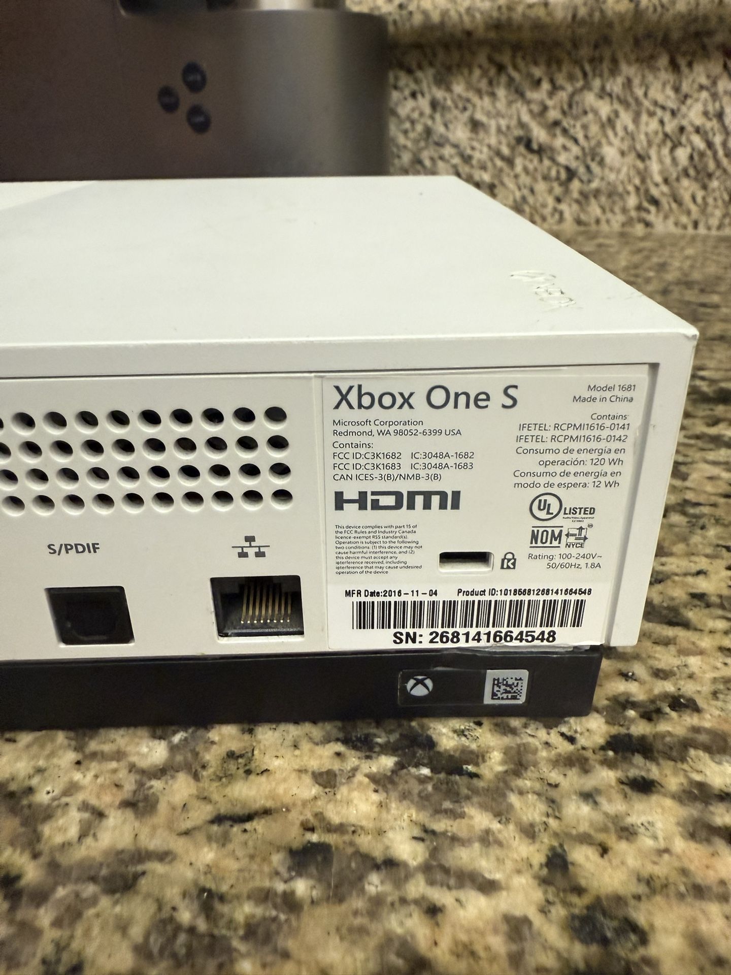 Pre-owned X BOX 1 S