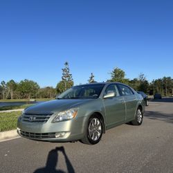 2005 Toyota Avalon