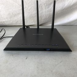 PRICE IS FIRM NETGEAR Nighthawk R7000 AC1900 WiFi Router for Very Large Homes  89  You are more than welcome to test the item before you pay us.   Sup