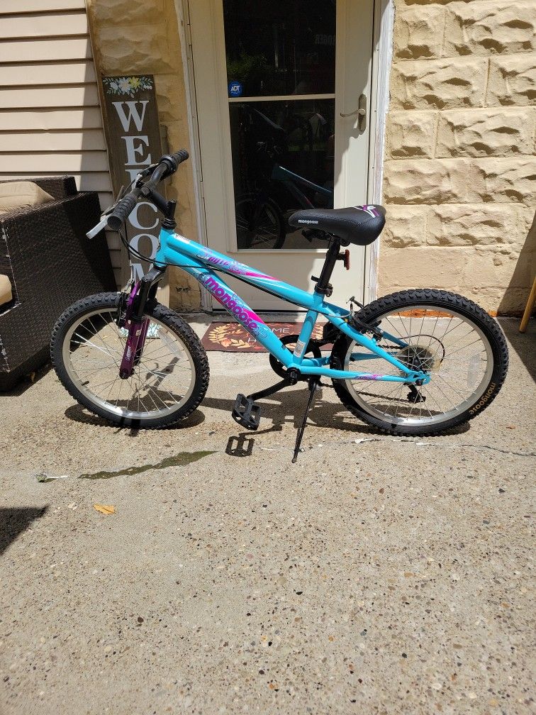 Girls 7 Speed Mountain Bike 