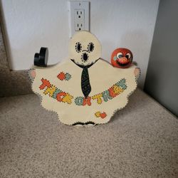 Halloween Decor