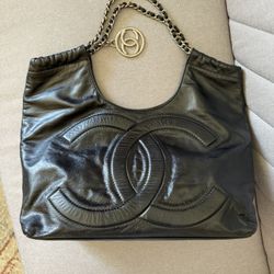 CHANEL Vintage Calfskin Graffiti Tote – Rare & Unisex Design 🔥
