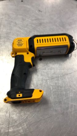 1003 Dewalt DCL050 LED Worklight 580775