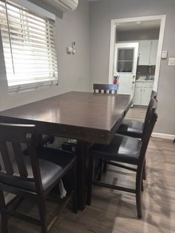 Dinning table