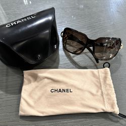 Sunglasses - CHANEL