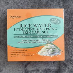 Doyeewo Rice Water Hydrating & Glowing Skin Care Set Mask Serum Cream Toner