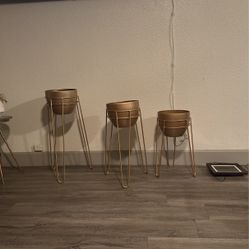 Planters Good Condition 