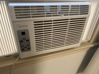 Midea 5000btu A/C