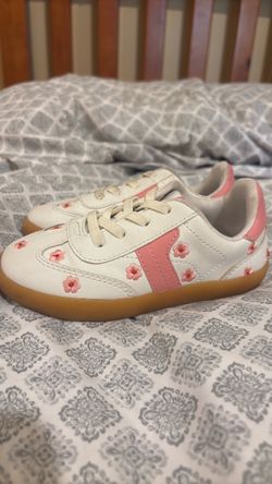 Wonder Nation 9c toddler shoes