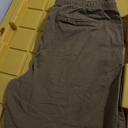 Old Navy jogger shorts (large)