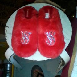 Victoria's Secret Slippers Med