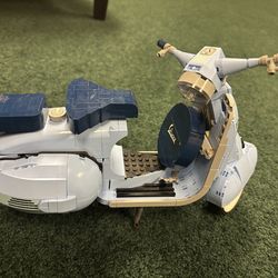 Retired Lego Set - Vespa 125 (10298)