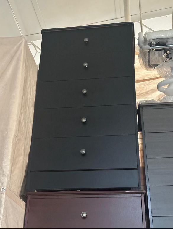 Five Drawers Jumbo Dresser