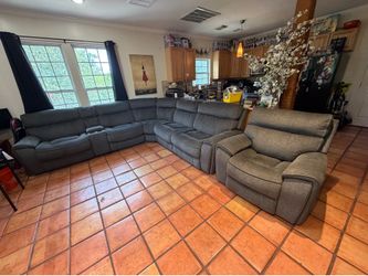 Gray Reclining Sectional + Matching Recliner – Excellent Condition