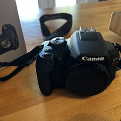Cannon EOS Rebel T7 camera