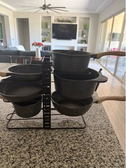 Pots and pans organizer