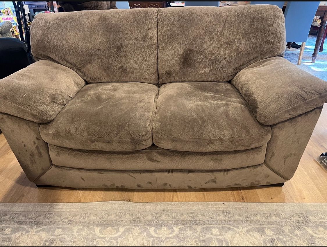 Old Cannery Loveseat