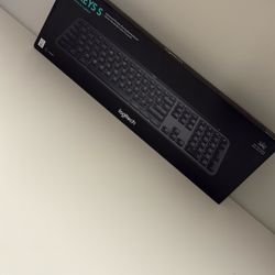 Logitech Keyboard -MX KEYS S