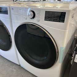New LG Electric Dryer For Sale!!