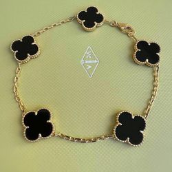 18k yellow gold Van cleef Alhambra style Black Onyx 5 motifs clover shape stone bracelet