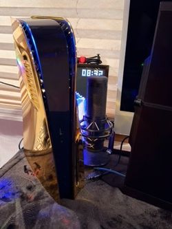PS5 Disc Edition Custom Gold • Boots Up • Stand Included • Portland •
