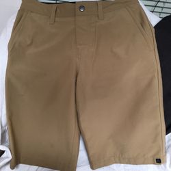2 Pairs Youth Quiksilver Tan N Brown Size 25 