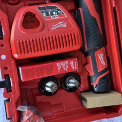 Milwaukee M12 PEX Expander Kit 