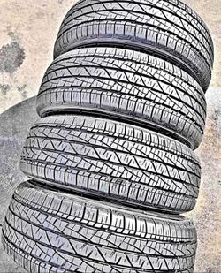 265/65/17 Firestone 📍📍 Vendo un set de llantas con 80% de vida las 4 📍🌟