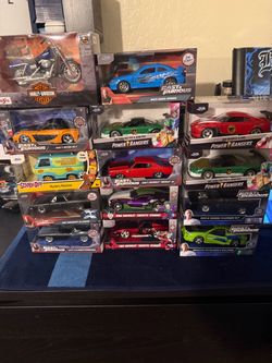 Small Diecast cars  read description