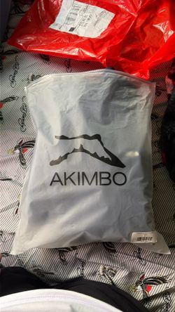 I’m looking to sell this akimbo hoodie