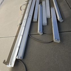 4 Ft. And 8 Ft. Flourescent Light Fixture