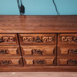 Dresser