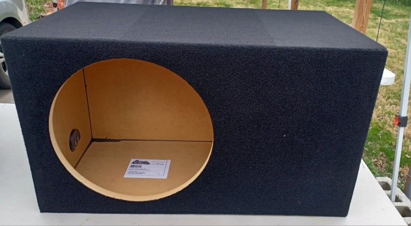 15" Single Pro Series SPL Vented Subwoofer Enclosure