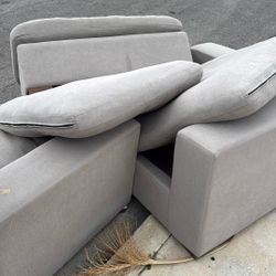 Free Couch 