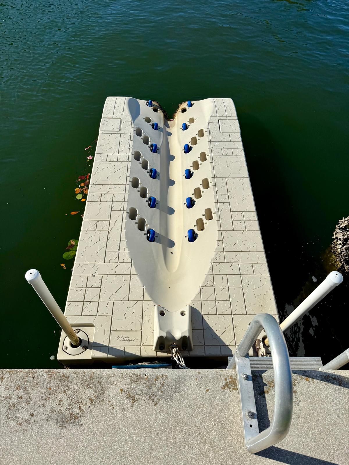Wave Armor Floating Dock for Jet Ski / PWC