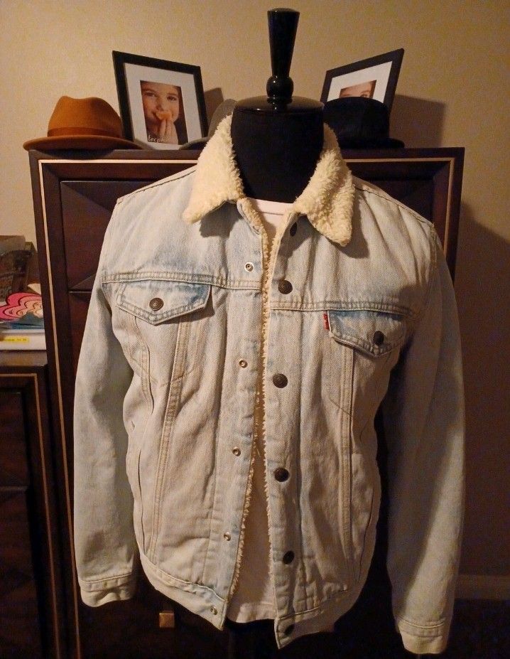 Levis Sherpa Jean Winter Jacket, Medium