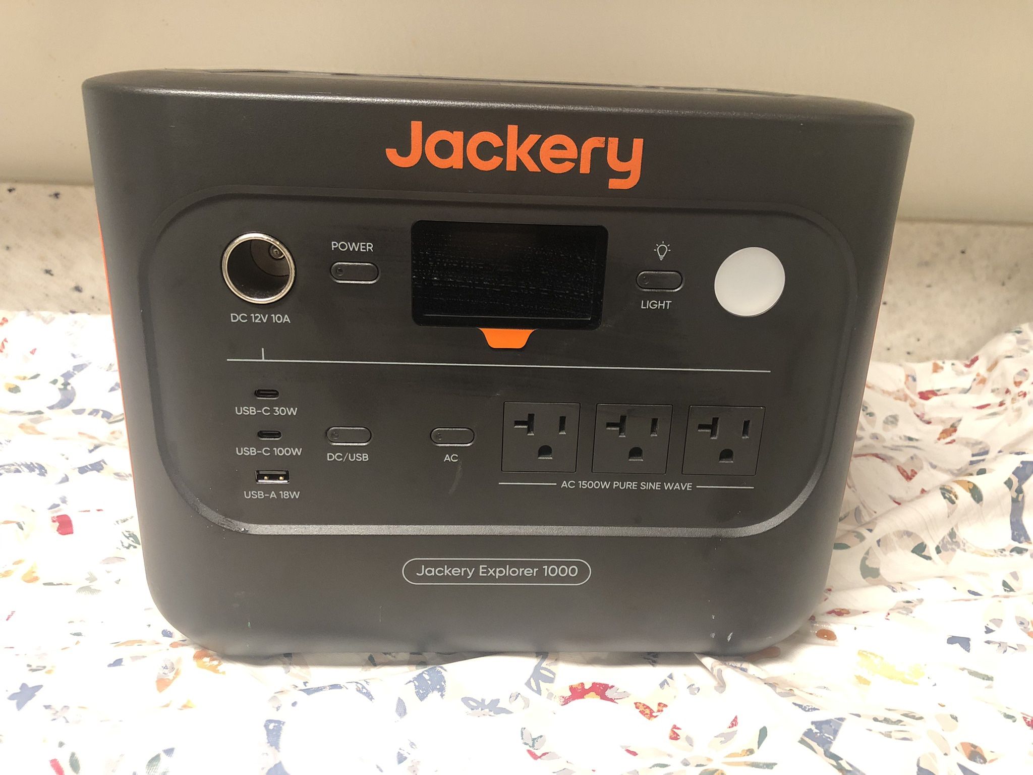 Jackery Explorer 1000