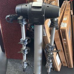 Thule. - 4 Bikes Hitch