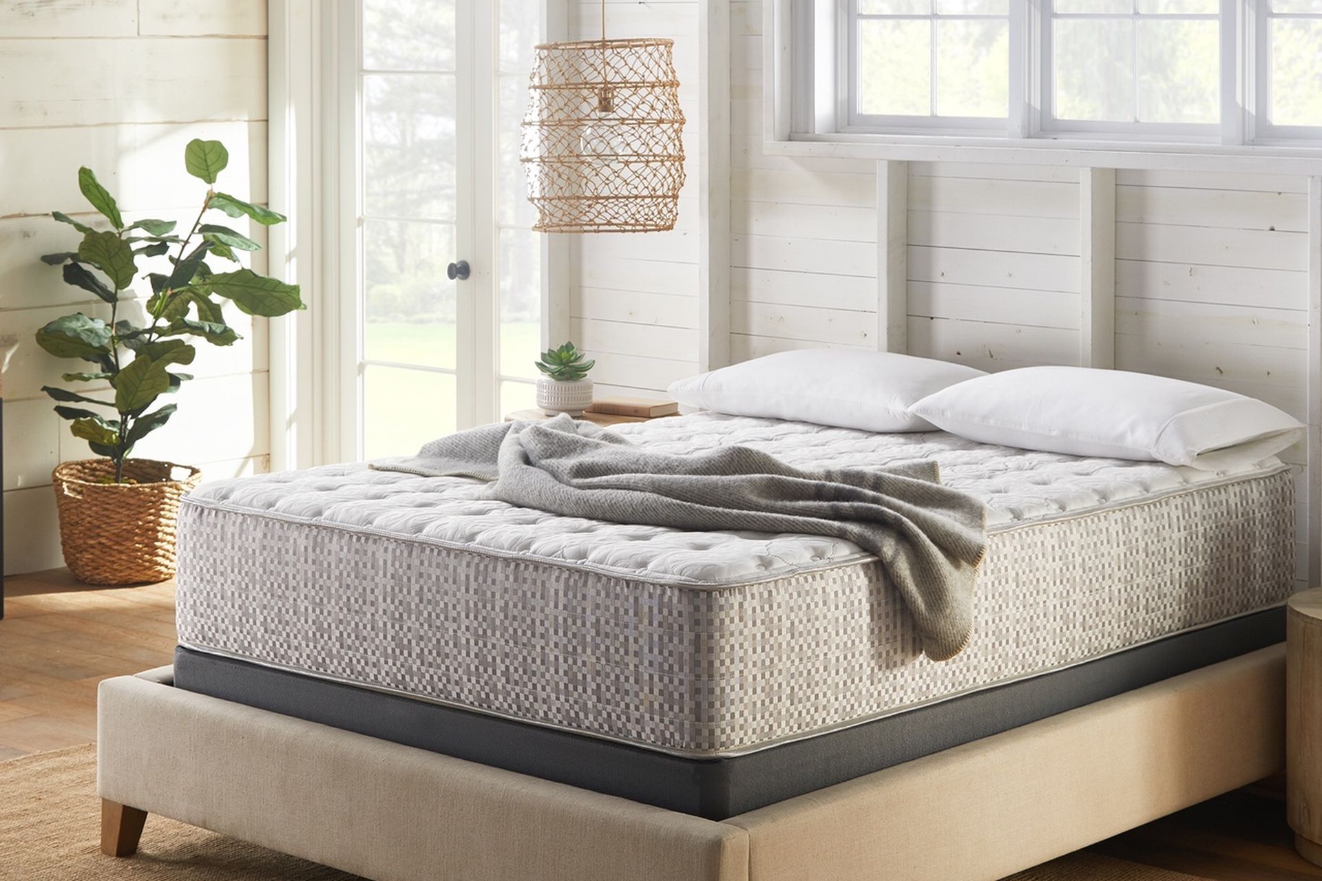 Firm Mattresses, Pillow Top Beds, Classic Models