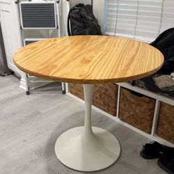 Table And Tulip Base