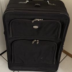 Gently Used; Pathfinder Black XL; Expandable Luggage 