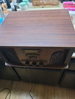 Teac Nostalgia GF-180 AM/FM Stereo Music System 3 speed Record Player Turntable