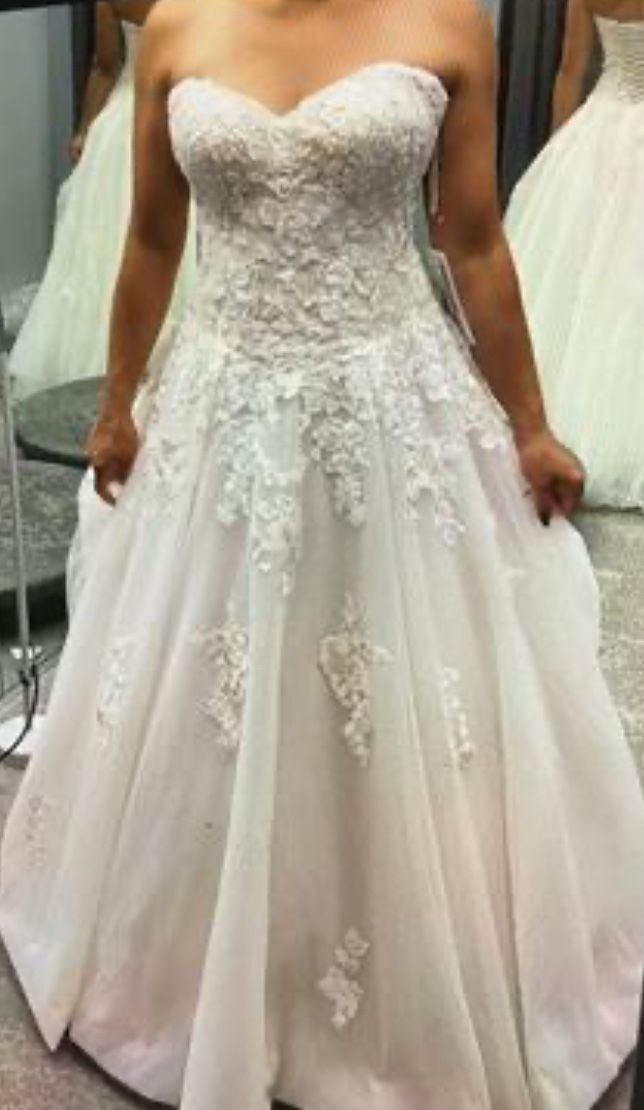 Wedding Dress NWT Never Worn