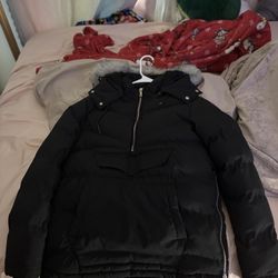 Puffed Winter Jacket Medium Black
