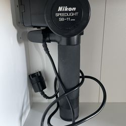 Nikon Speedlight SB-11 with SC-12TTL Cord