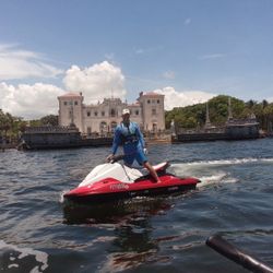 2020 Yamaha EX Jet Ski Only 90 Hours. Title. No Issues. Ready To Have Fun On The Water.