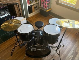 Gammon adult size drum kit