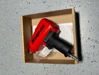 Snap-On, 1/2" Drive Heavy-Duty Air Impact Wrench (Red)