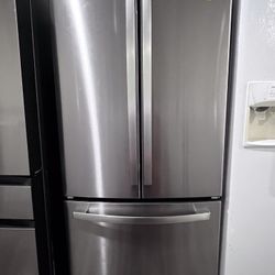 Ge Stainless 33” Wide French Door Refrigerator 